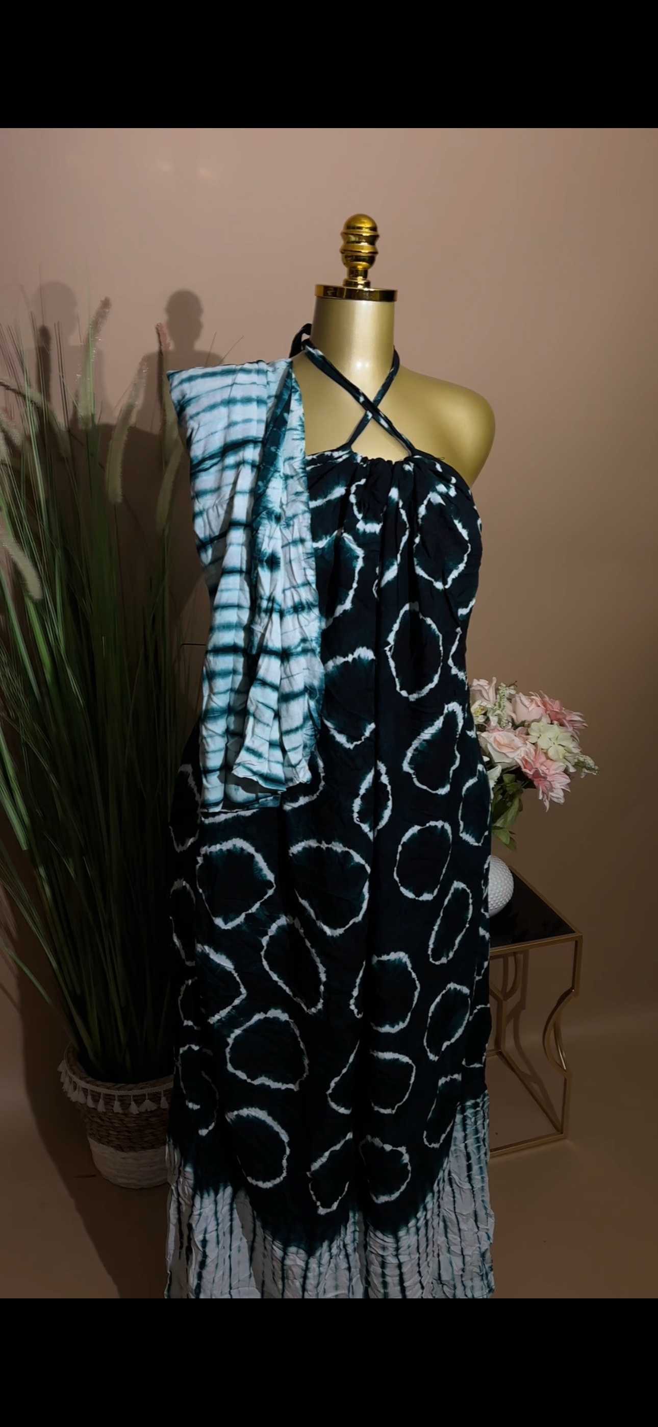 Backless Dera