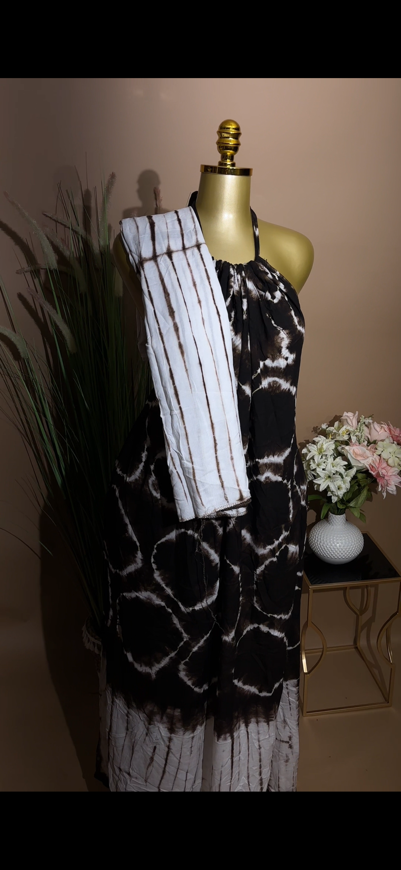 Backless Dera